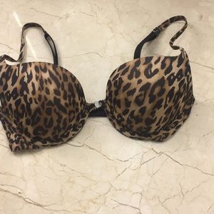 Beyond Cleavage bra sz 32C